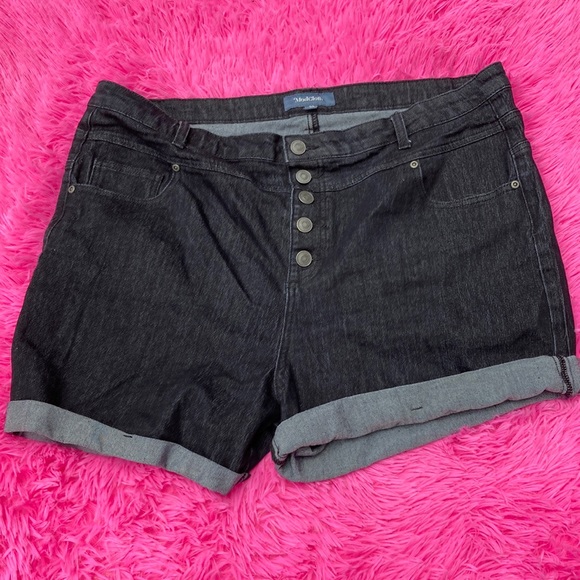 ModCloth four button Karaoke Seamstress shorts in medium wash black size 20 - Picture 1 of 2